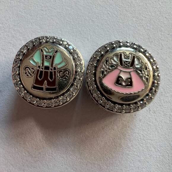 Pandora Jewelry - 💕☃️Pandora Lederhosen und Dirndl Charm